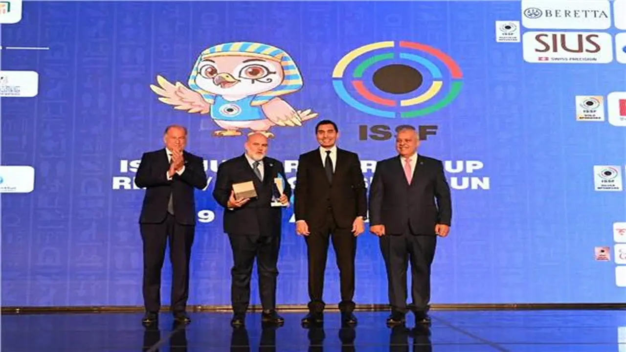 وزير الرياضة يشهد افتتاح بطولة كأس العالم للرماية